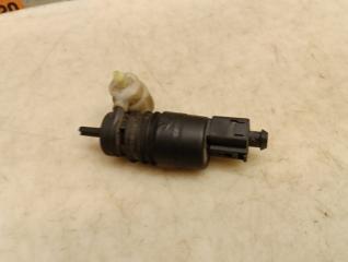 Запчасть насос омывателя Volkswagen Passat 1998