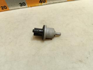 Запчасть клапан вентиляции бака Skoda Octavia