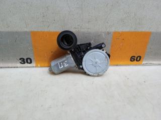 Фото запчасти моторчик стеклоподъемника задний правый Toyota Land Cruiser Prado 2007 Б/У запчасть Запчасть моторчик стеклоподъемника задний правый Toyota Land Cruiser Prado 2007