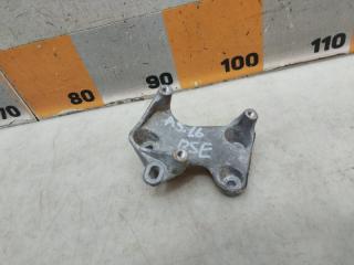 Запчасть кронштейн Volkswagen Golf