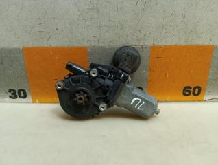 Фото запчасти моторчик стеклоподъемника передний левый Lexus RX350 2006 Б/У запчасть Запчасть моторчик стеклоподъемника передний левый Lexus RX350 2006