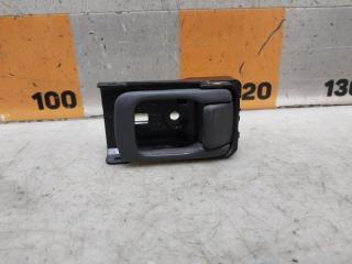 Фото запчасти ручка двери внутренняя передняя правая Subaru Impreza Б/У запчасть Запчасть ручка двери внутренняя передняя правая Subaru Impreza