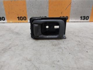 Фото запчасти ручка двери внутренняя передняя левая Subaru Impreza Б/У запчасть Запчасть ручка двери внутренняя передняя левая Subaru Impreza