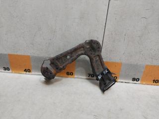 Запчасть кронштейн фары правый Skoda Octavia