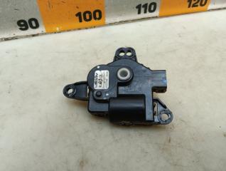 Фото запчасти моторчик заслонки отопителя Datsun On-Do 2016 Б/У запчасть Запчасть моторчик заслонки отопителя Datsun On-Do 2016