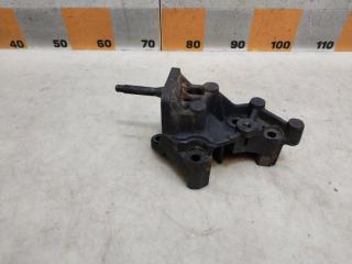 Запчасть кронштейн двигателя правый Kia Magentis 2001