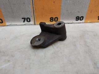 Запчасть кронштейн Mitsubishi Montero Sport 2000