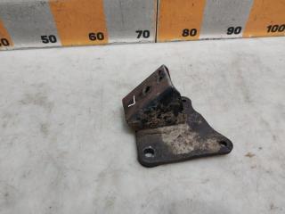 Запчасть кронштейн двигателя левый Mitsubishi Montero Sport 2000