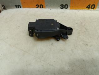Запчасть моторчик заслонки отопителя Skoda Octavia 2005
