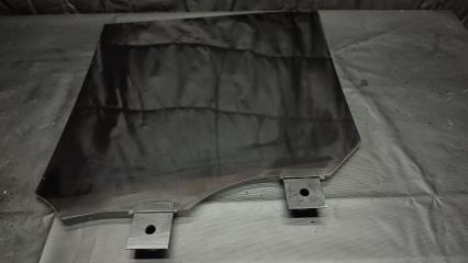 Стекло двери заднее правое R