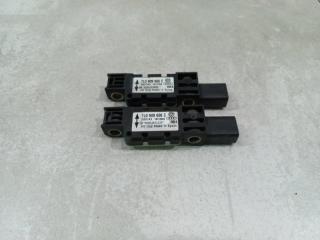 Фото запчасти датчик удара srs Porsche Cayenne 2004 контрактная запчасть Запчасть датчик удара srs Porsche Cayenne 2004