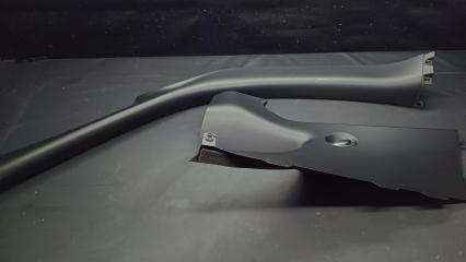 Накладка стойки кузова правая Porsche Cayman 2008