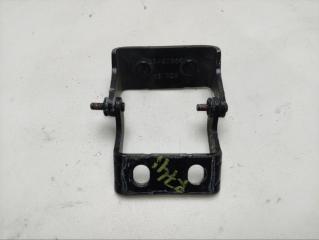 Запчасть петля багажника Cadillac Escalade 2017