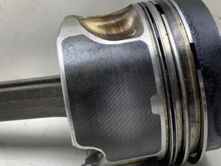 Поршень + шатун Volkswagen Passat B6 2.0 TDi Поршень + шатун Volkswagen Passat B6 2.0 TDi