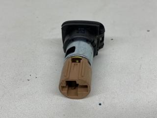 Гнездо прикуривателя ( прикуриватель ) GMC SIERRA 6.2 Гнездо прикуривателя ( прикуриватель ) GMC SIERRA 6.2