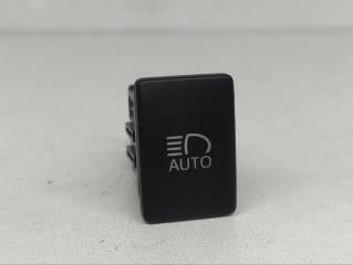 Запчасть кнопка Toyota Tundra 2018