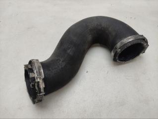Патрубок интеркулера Volkswagen Touareg 2 2014 Б/У Патрубок интеркулера Volkswagen Touareg 2 2014