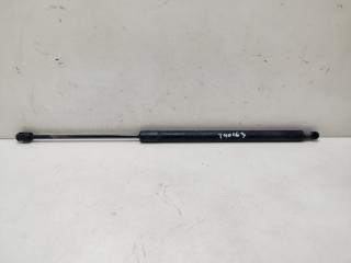 Запчасть амортизатор багажника Volkswagen Touareg 2 2012