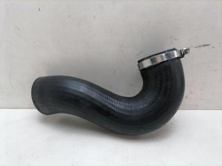 Патрубок интеркулера Volkswagen Touareg 2 Б/У Патрубок интеркулера Volkswagen Touareg 2