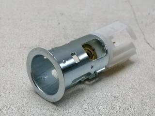 Запчасть гнездо прикуривателя ( прикуриватель ) Volkswagen Touareg 2