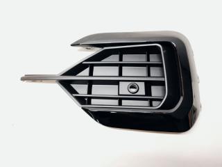 Решетка бампера передняя левая Volkswagen Touareg 3