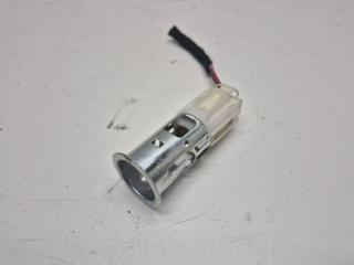 Запчасть гнездо прикуривателя ( прикуриватель ) Volkswagen Touareg 2