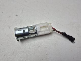 Запчасть гнездо прикуривателя ( прикуриватель ) Volkswagen Touareg 2