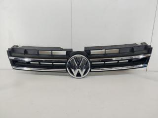 Решетка радиатора Volkswagen Touareg 2