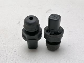 Отбойник двери багажника Volkswagen Touareg 2