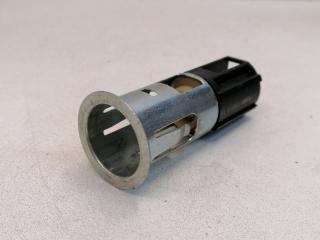 Запчасть гнездо прикуривателя ( прикуриватель ) Volkswagen Touareg 2