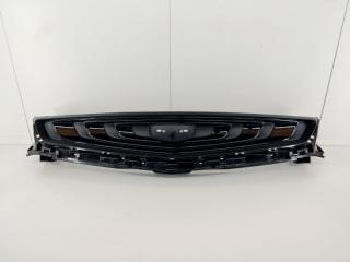 Решетка радиатора Geely Tugella