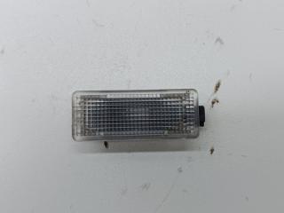 Запчасть плафон подсветки передний Mercedes CLA