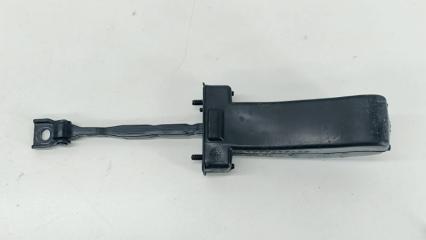 Фото запчасти ограничитель двери передний Mercedes A200 Б/У запчасть Запчасть ограничитель двери передний Mercedes A200