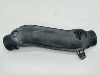 Патрубок интеркулера Volkswagen Touareg Б/У Патрубок интеркулера Volkswagen Touareg