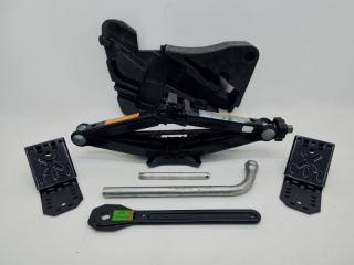 Набор инструментов Volkswagen Touareg 2