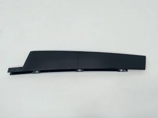 Запчасть накладка двери передняя правая Volkswagen Touareg