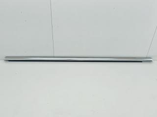 Молдинг стекла задний правый Volkswagen Touareg 2