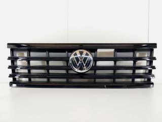 Решетка радиатора Volkswagen Touareg 3
