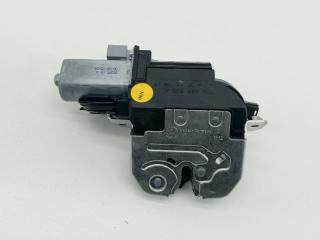 Замок багажника Volkswagen Touareg 2 2013