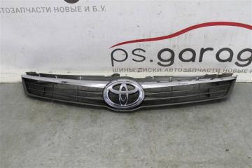 Запчасть решетка радиатора Toyota Camry 2015