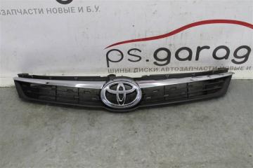 Запчасть решетка радиатора Toyota Camry 2015