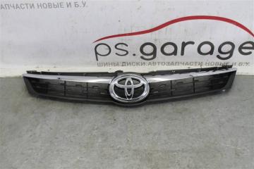 Запчасть решетка радиатора Toyota Camry 2015