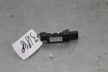 Запчасть датчик удара  air bag Volkswagen Touareg 2004