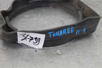 Запчасть кронштейн (сопут. товар) Volkswagen Touareg 2004