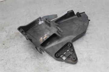 Запчасть кронштейн замка двери пл Volvo S60 2012