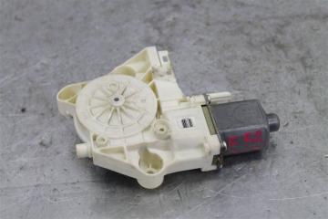 Фото запчасти моторчик стеклоподъемника Ford Focus 2008 контрактная запчасть Запчасть моторчик стеклоподъемника Ford Focus 2008