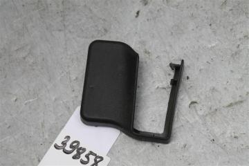 Запчасть накладка сиденья Mazda 3 2006