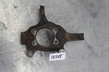 Кулак передний правый Nissan Qashqai 2007