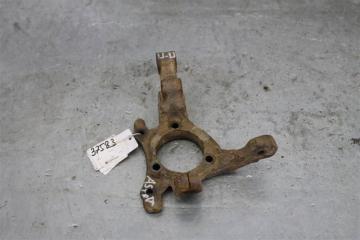 Кулак передний правый Opel Astra 2006