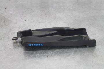 Запчасть жабо левое Mitsubishi Lancer 2007